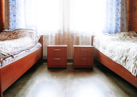  Номер в Тургеневской усадьбе с двумя односпальными кроватями рис.1