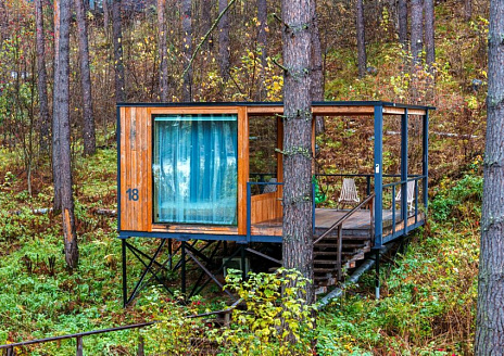  Малый зеркальный куб в лесу рис.1