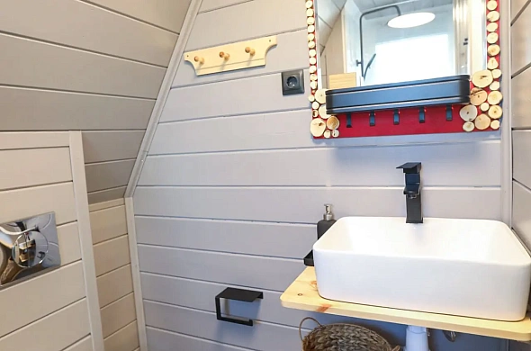 База отдыха А у реки рис.33